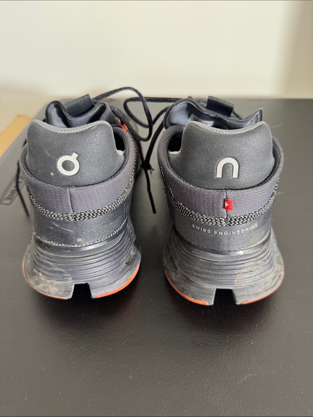On Cloud mens 10 black CloudBova black flame athletic running shoes - Picture 4 of 7